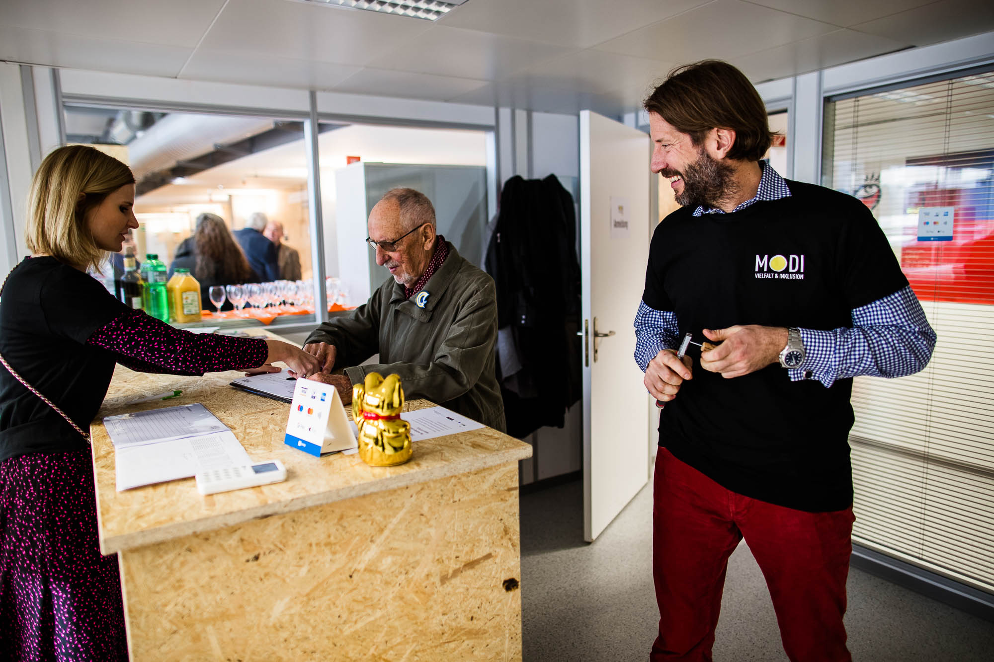 Export x3 1DX23053 Business 2020 Opening MOBI